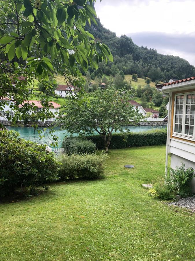 Stryn - House By The River Exteriér fotografie